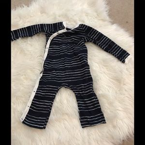 Burt’s Bees 1 piece Long Sleeve NWOT